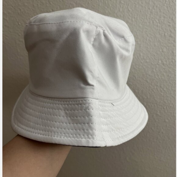 Womens Shein Black White Reversible Bucket Hat (Single Hat) Cap 90s Summer Beach - Picture 3 of 8